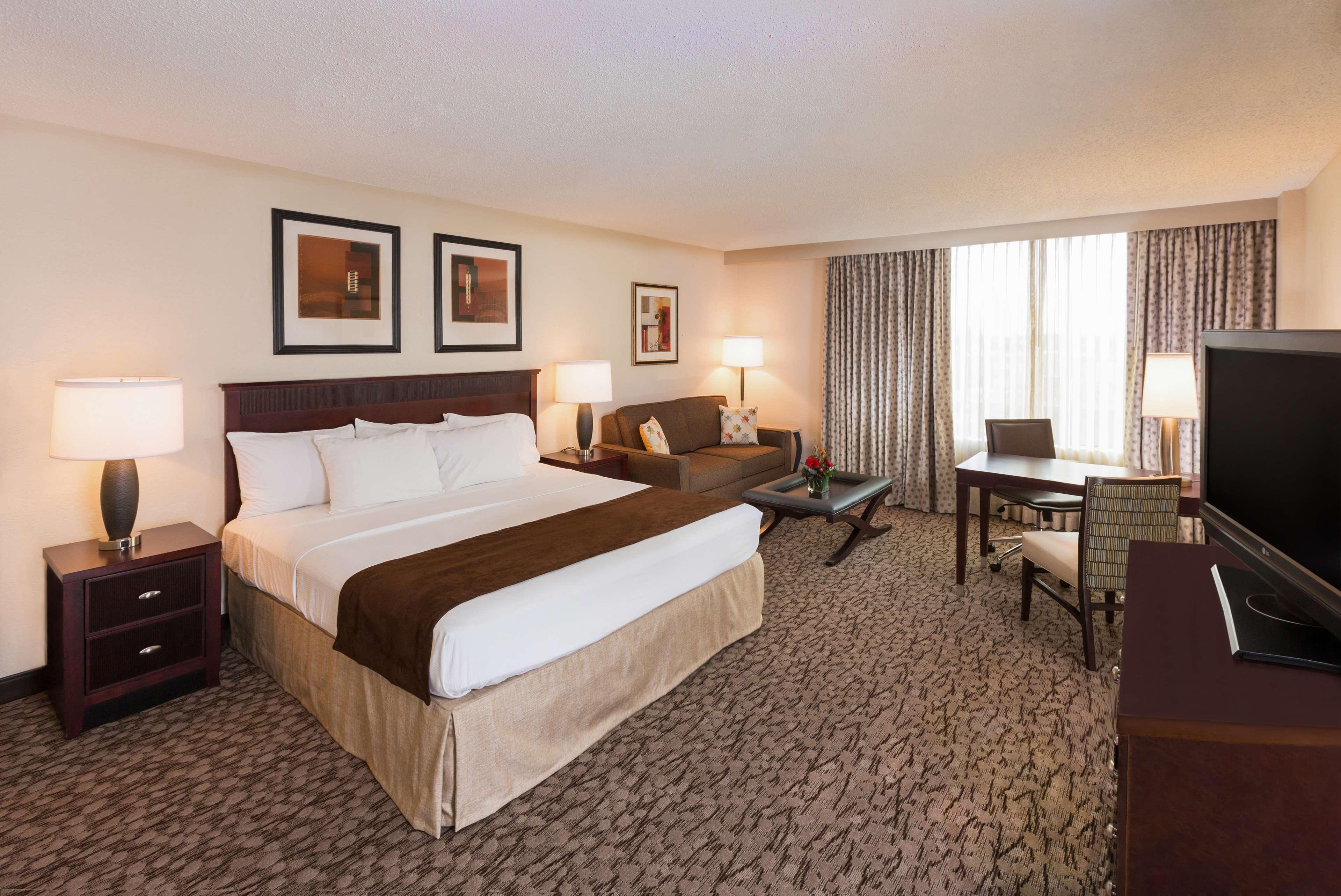 Doubletree By Hilton Lafayette Hotel Exterior photo