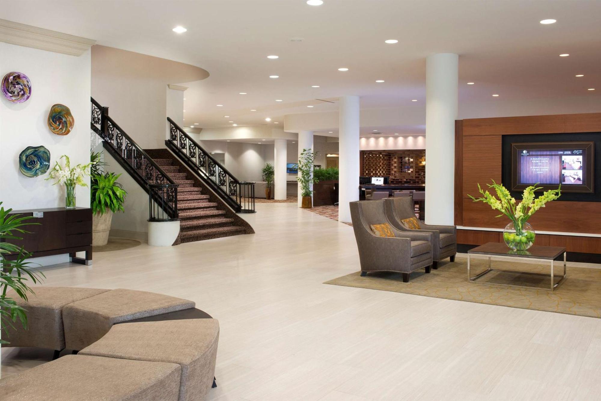 Doubletree By Hilton Lafayette Hotel Exterior photo
