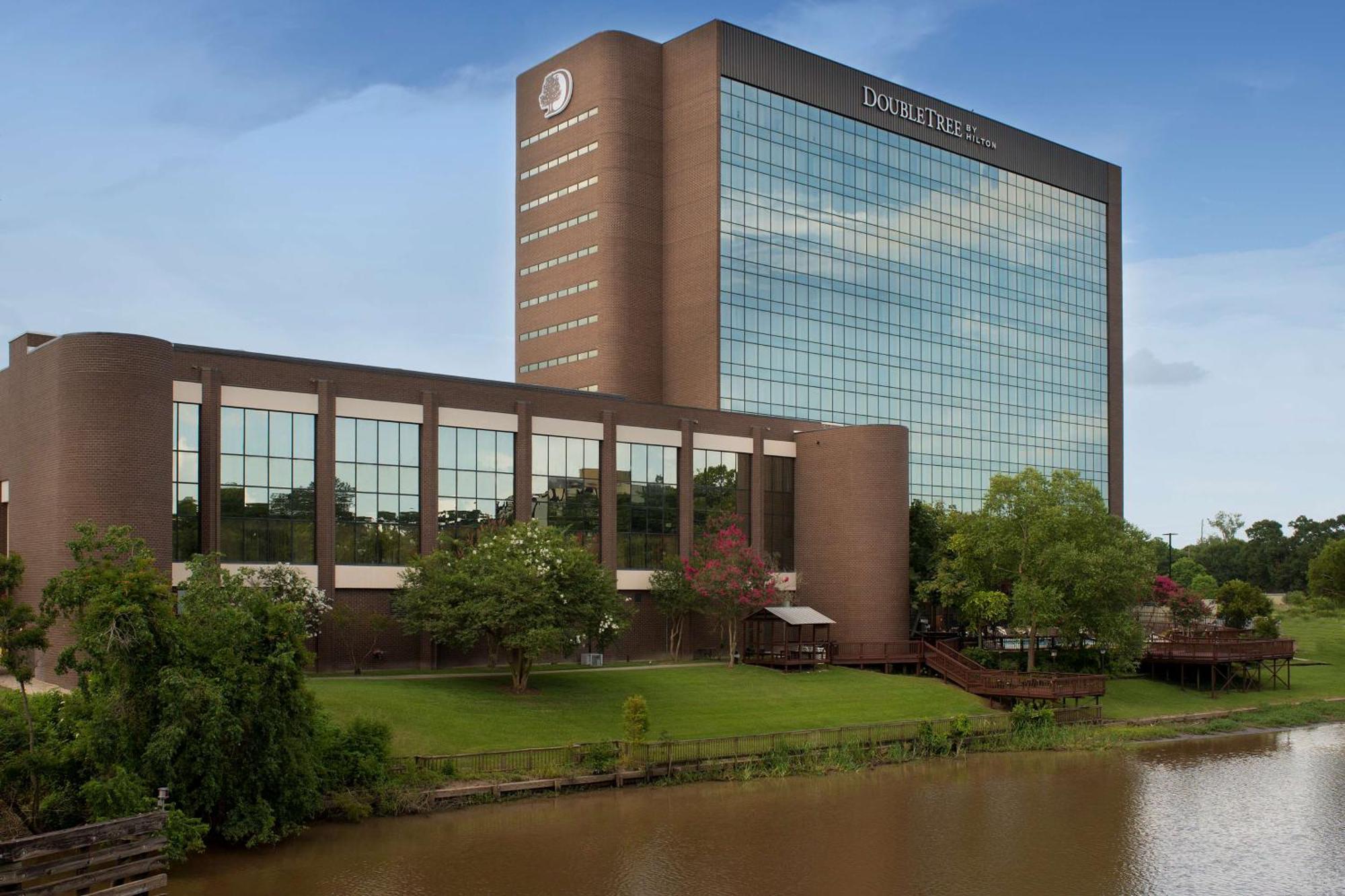 Doubletree By Hilton Lafayette Hotel Exterior photo