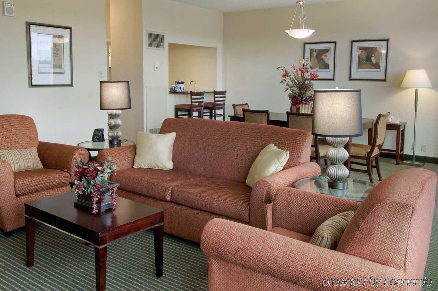 Doubletree By Hilton Lafayette Hotel Room photo